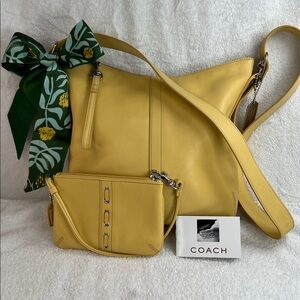 Coach 1990s Crossbody bag with wristlet